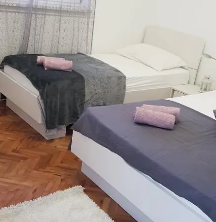 Apartament South Gate